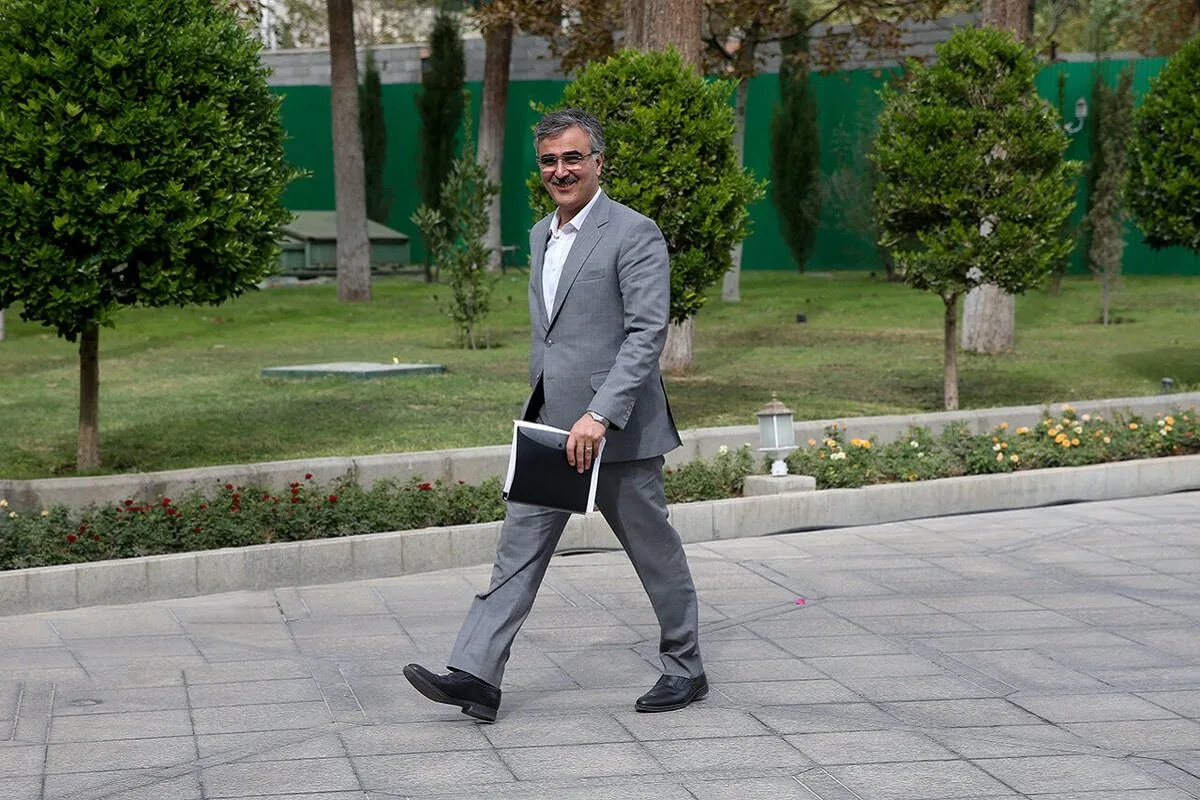 رئیسکل بانک مرکزی عازم چین شد رئیسکل بانک مرکزی عازم چین شد